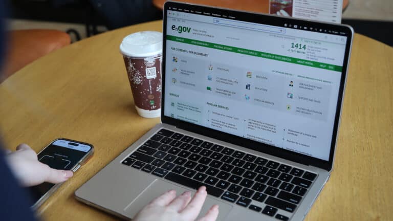 Казахстанские родители заметили, что школьников «записали» на кружки без их ведома