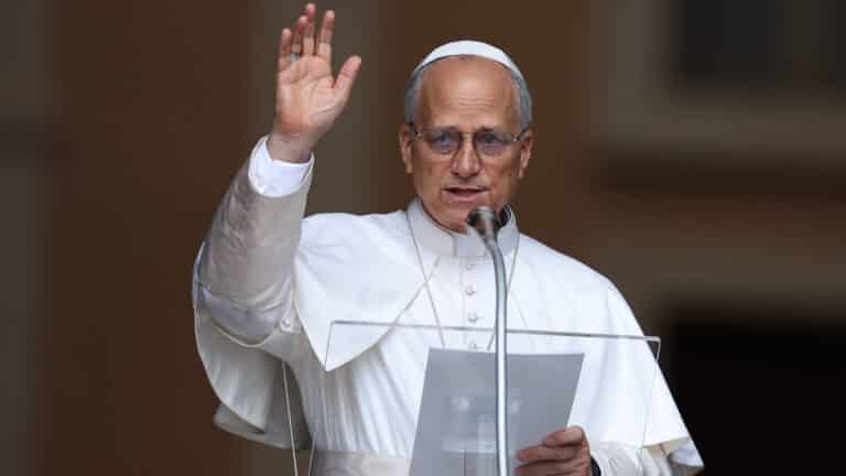 Папа Римский призвал священников не пользоваться ИИ