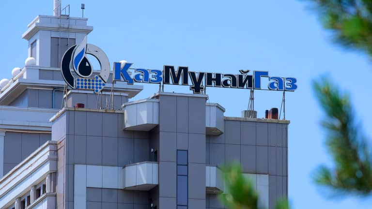 Акции «КазМунайГаза» бьют рекорды, несмотря на споры по Карачаганаку и Кашагану