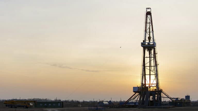 Аукционы на месторождения в Казахстане породили споры по земле