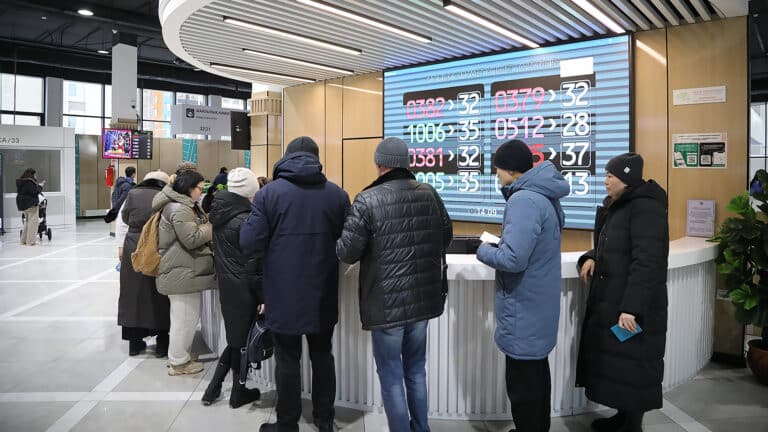 Документы из ЦОНа теперь можно забрать даже ночью и в выходные