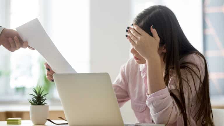 В КазГАСА ответили на претензии студентки об отчислении из-за болезни