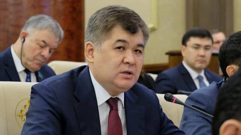 Экс-министр Биртанов раскритиковал Минздрав после закрытия сотен частных клиник