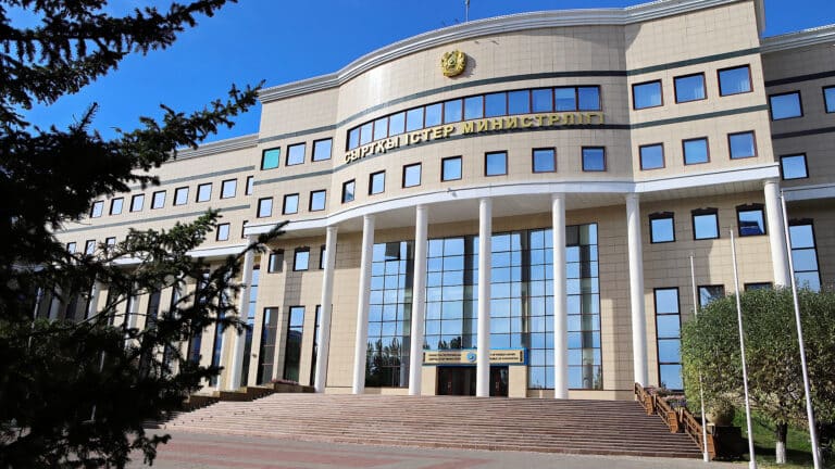 Перевезут ли останки Мустафы Шокая в Казахстан, рассказали в МИД РК