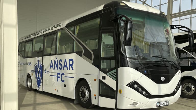 Дочь казахстанского экс-банкира продаст Пакистану электроавтобусы на $108 млн