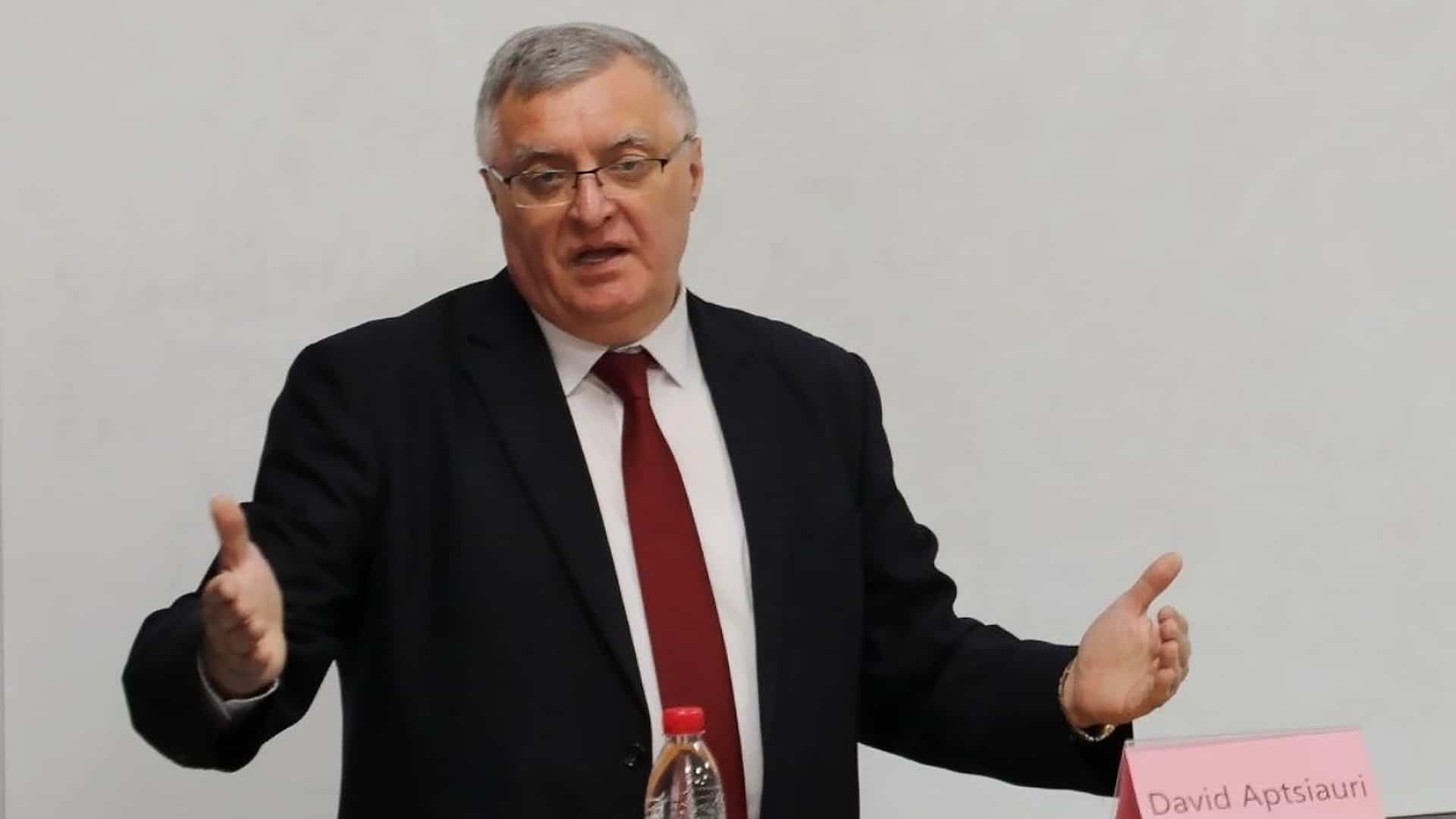 Дипломат Давид Апциаури назвал реформу Конституции Казахстана стратегическим шагом