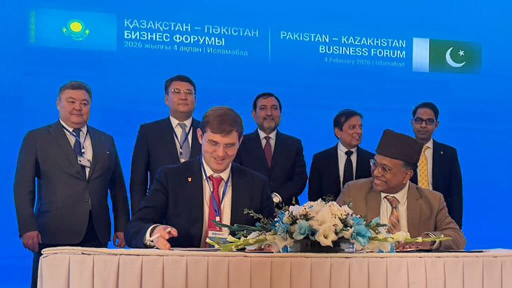 Freedom Bank откроет корреспондентский счет в Meezan Bank Pakistan/Freedom Bank, бильд-редактор Серикжан Ковланбаев