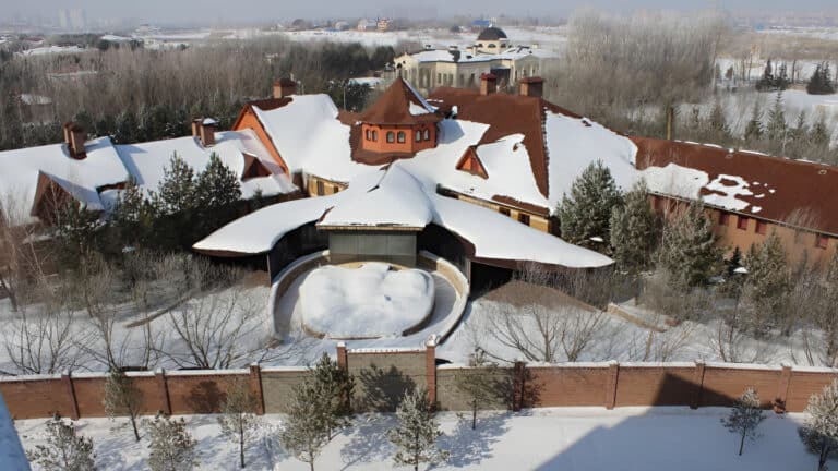 Подаренный детям-инвалидам дом Масимова оказался им не нужен