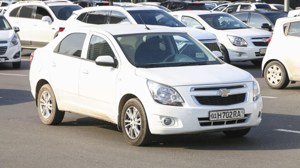Chevrolet Cobalt теряет позиции в Узбекистане на фоне роста KIA и BYD