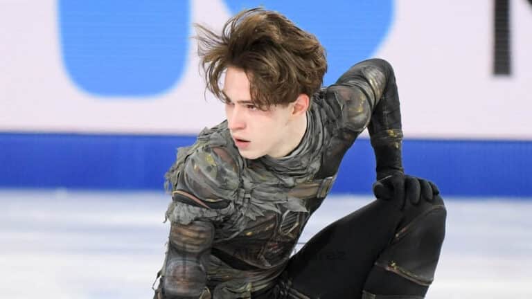 Минспорта назвало причины, почему казахстанские фигуристы тренируются за рубежом