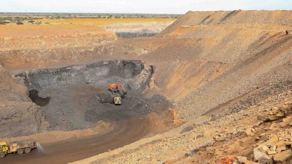 Шығын 4,8 млрд теңге: Ұлытау облысында заңсыз кен өндіргендер 5 жылға сотталды