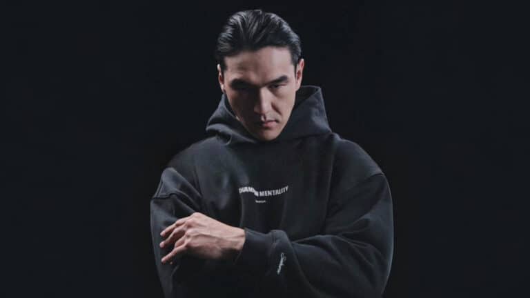 Сабуров летит в Алматы после проблем на паспортном контроле в Москве