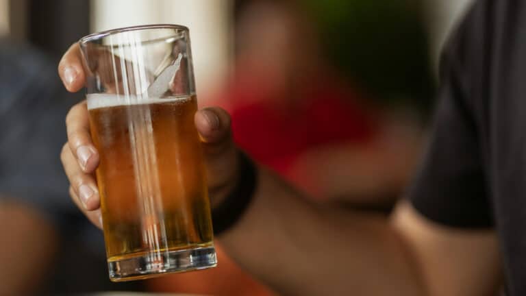 Полиция нашла пьяных в «безалкогольных» селах Костанайской области