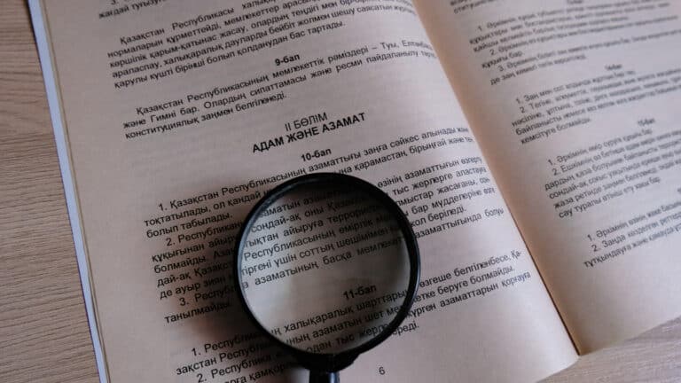 Ашимбаев прокомментировал споры вокруг новой Конституции