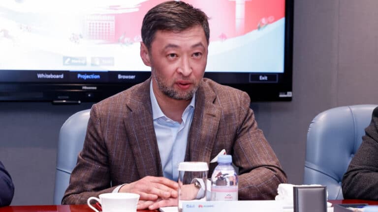 Сын миллиардера Булата Утемуратова сменил гендиректора своей компании