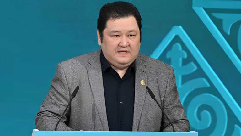 Шибутов: Проект новой Конституции не ограничивает свободу слова