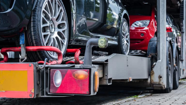 Более 50 тыс. авто из Китая могли завезти в Казахстан «в серую»