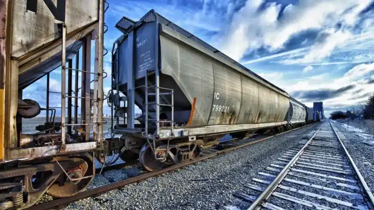 КТЖ не дали резко поднять тарифы на железнодорожную сеть