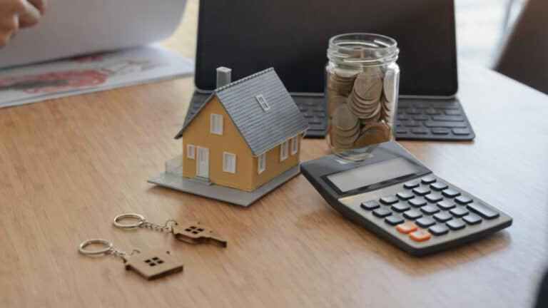 Казахстанцы смогут погашать ипотеку пенсионными со 2 марта