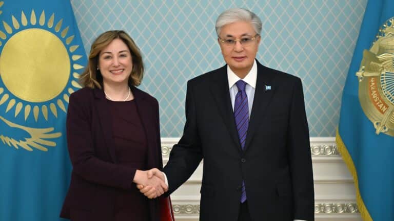 Тоқаев АҚШ елшісі Джули Стаффтты қабылдады