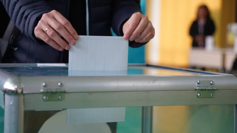 Выборы главы Нотариальной палаты Казахстана обернулись скандалом