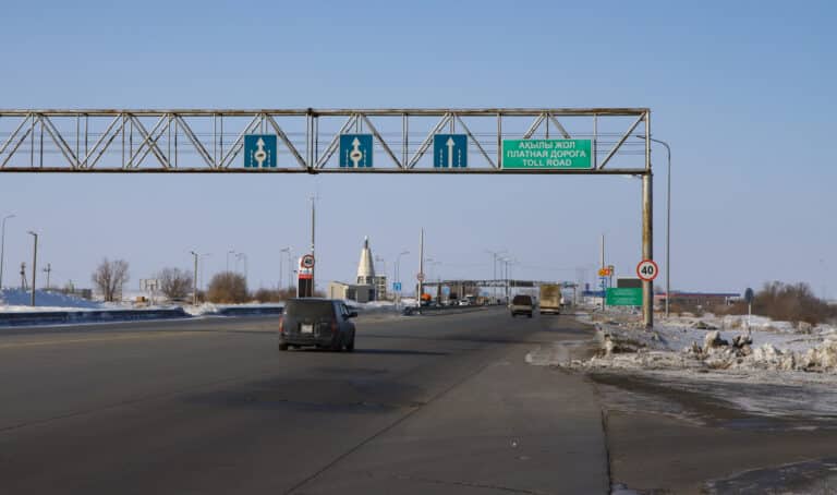 Қазақстанда шетелдік көліктерге жол ақысы өседі