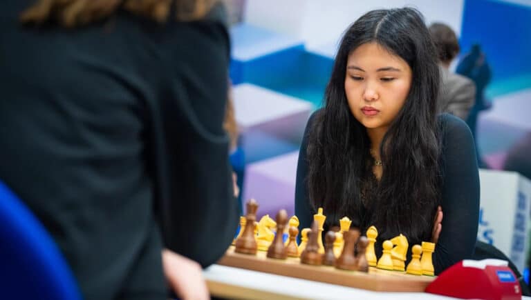 Асаубаева идет пятой перед последним туром супертурнира в Вейк-ан-Зее