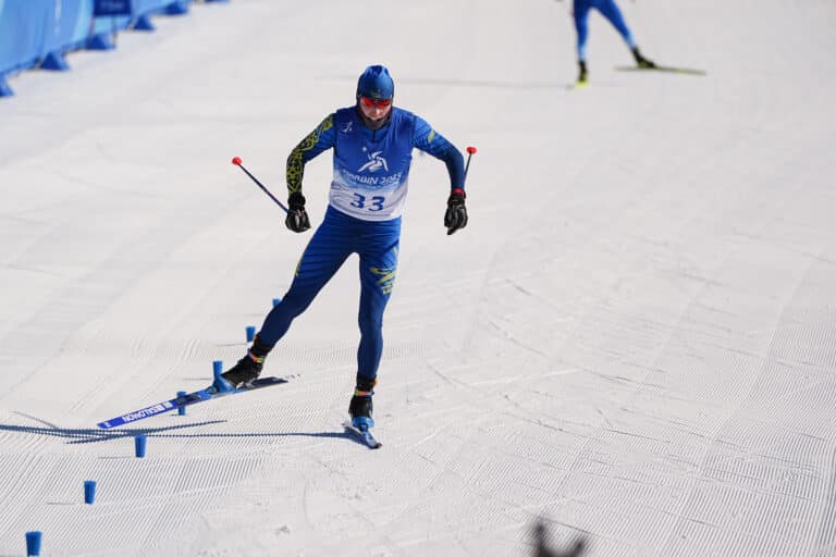 Башмаков и Муратбеков не попали в топ-15 в квалификации командного спринта на ОИ-2026