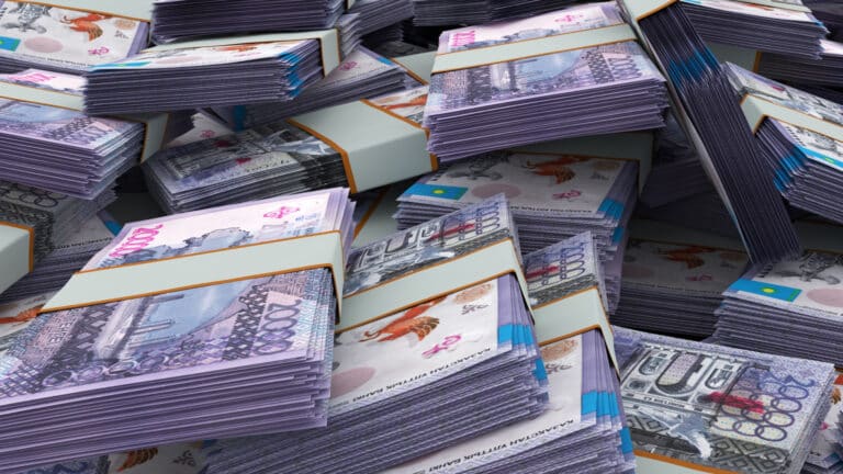 Топ-менеджеры аграрного центра заработали 66 млн тенге за год