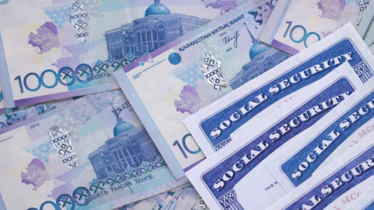 Казахстанцы с депозитами свыше 50 млн тенге частично уходят в зарубежные банки