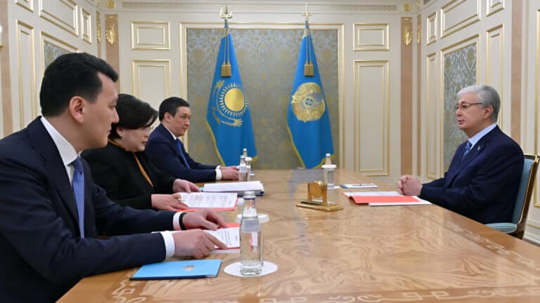 Токаев потребовал открытости в работе над новой Конституцией