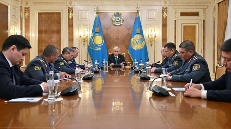 Токаев провел совещание с руководством Генштаба