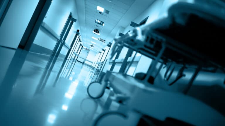 Клиника в Мангистау присвоила из бюджета 600 млн тенге, оставив пациентов без лечения