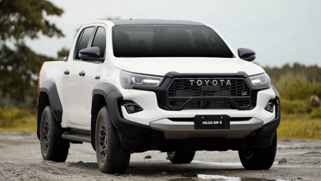 Автомеханик показал Toyota Hilux 2026 года изнутри