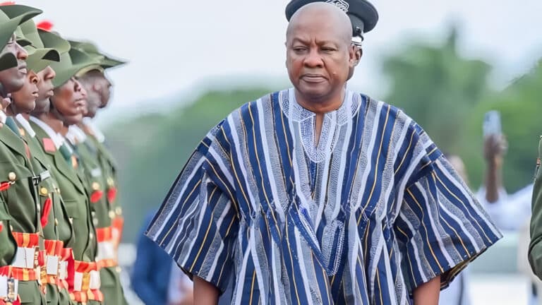 Ghana introduces weekly 'Fugu Day' to celebrate and promote traditional clothes