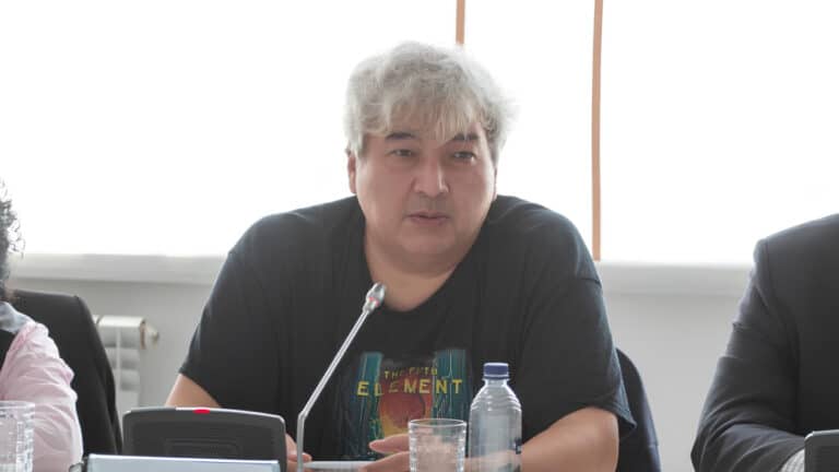 Ашимбаев: Люди критикуют нормы новой Конституции, которые вообще не менялись