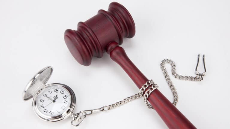 Семья Ибрагимовых обратилась в Антикор из-за дела о рейдерстве брата Нигматулина