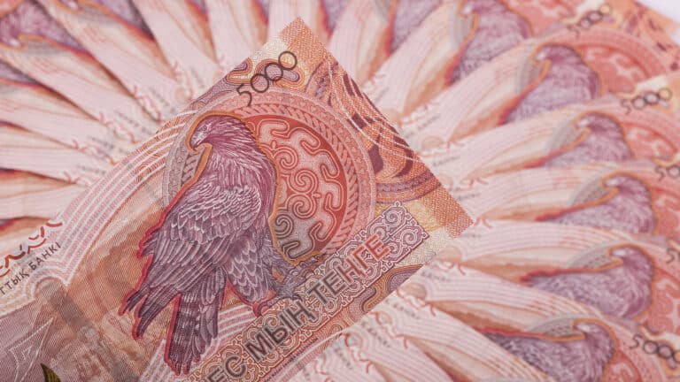 Казахстанцам вернули 418 млрд тенге после проверок аудиторов в 2025 году