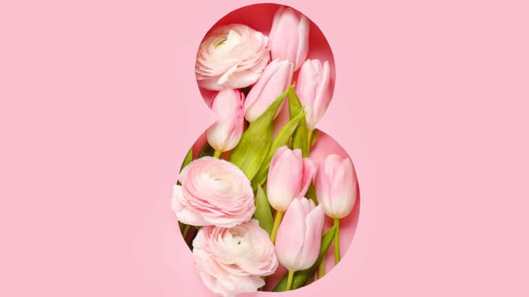 Стало известно, какие денежные выплаты к 8 марта получат астанчанки