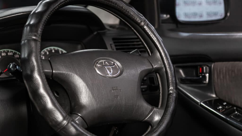 Цены на Toyota Camry и Corolla с пробегом удивили автоподборщика