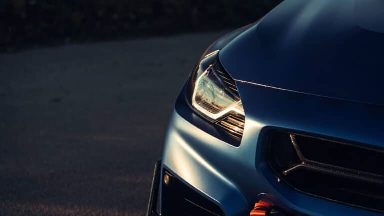 Казахстанцы требуют отмены запрета на перепродажу машин и установку LED-ламп