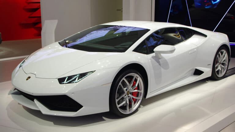 Lamborghini Huracan с арестами в РФ продали на торгах в Алматинской области