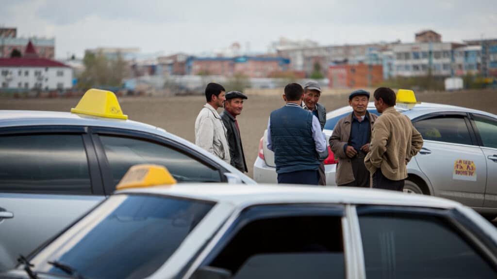 Таксистская мафия Павлодара угрожает водителям-новичкам