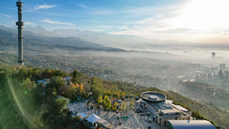 Почему въезд на Кок-тобе для машин вырос до 25 тысяч тенге