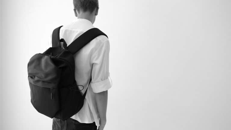 Очередной случай суицида школьника расследуют в Алматинской области