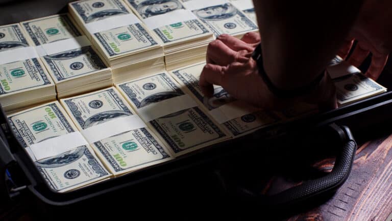 Россия вошла в топ-5 стран с наибольшим числом миллиардеров