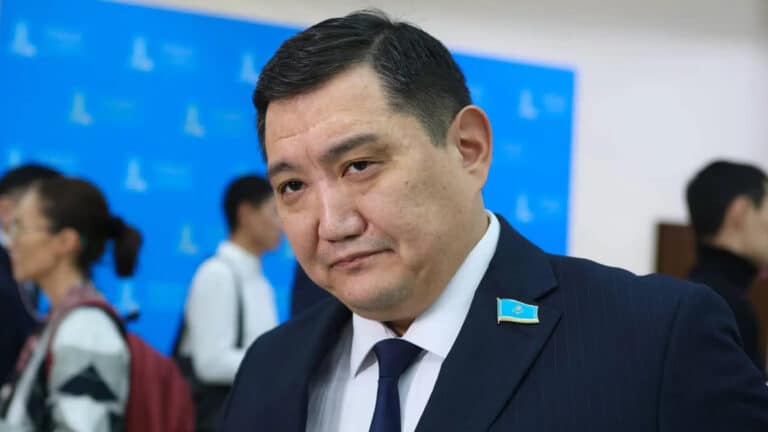 В Курултае не будет «назначенцев»: Базарбек о реформе Конституции