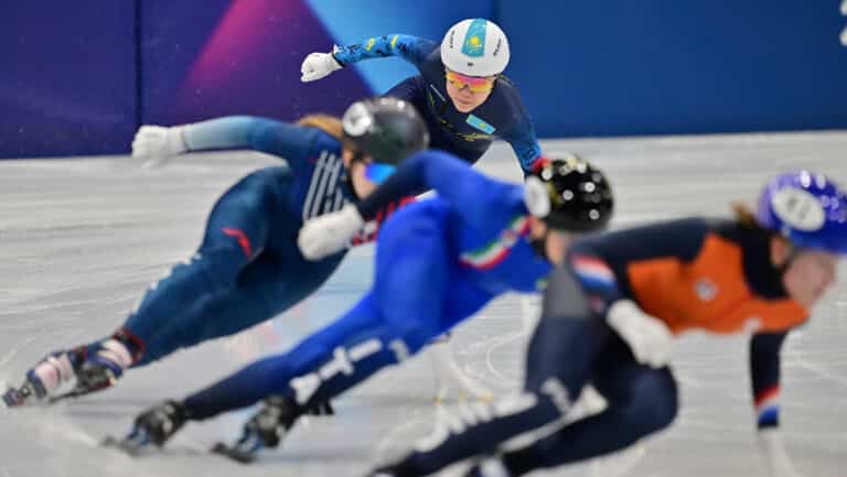 Хан и Тихонова не вышли в четвертьфинал спринта в шорт-треке на ОИ-2026