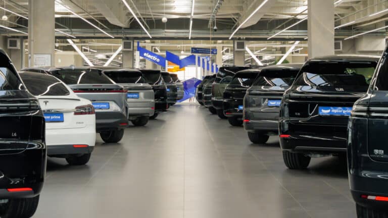 Названы самые продаваемые авто в Казахстане до 10 млн тенге