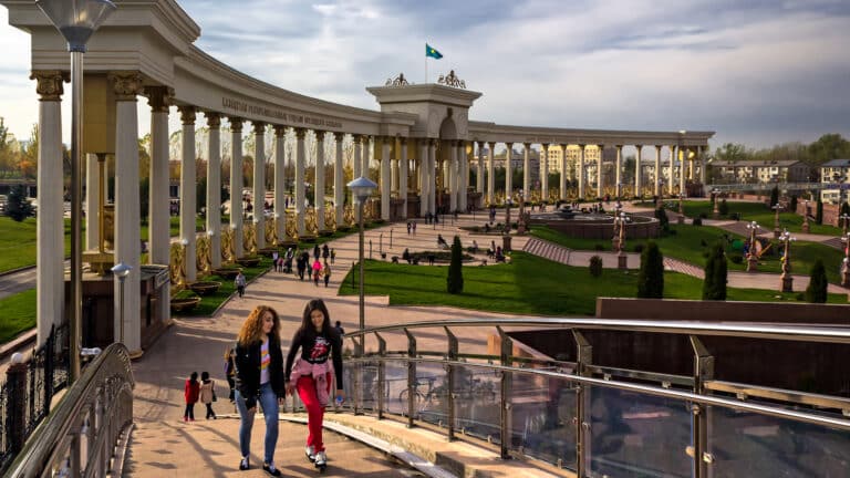 Первый с 2010 года капитальный ремонт Парка Первого президента начался в Алматы